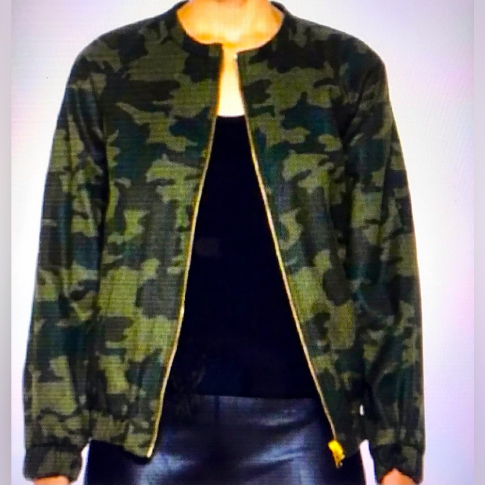 Laveer Chic Camouflage Reversible Jacket